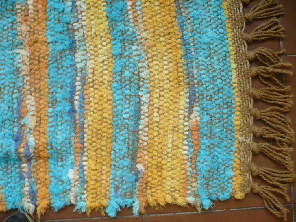 Koberec vlna/bavlna ručně tkaný v dílně Jinan