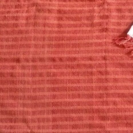 deka-detska-detail koberec vlna detailDětská deka ručně utkaná ze 100% vlny a podšita flanelem, vyrobena v Dílně Jinan