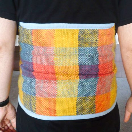 bederák Bederní pás vlněný, podšitý flanelem, ručně tkaný v Dílně Jinan