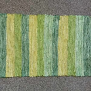 Koberec zelený vlna/bavlna, ručně tkaný v Dílně Jinan.